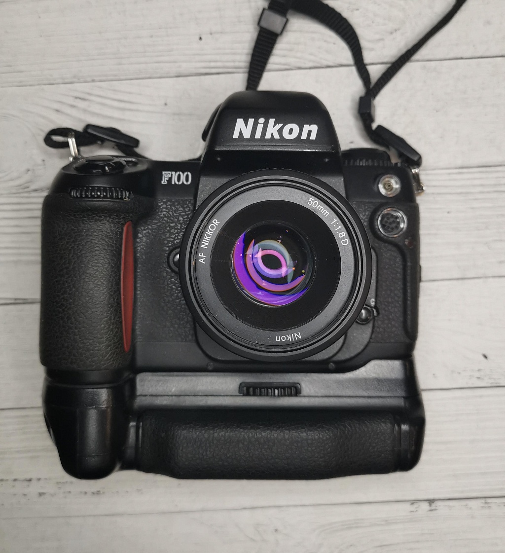 Nikon F100 + Nikon+MB-15 + Nikkor 50mm 1,8d фото №7