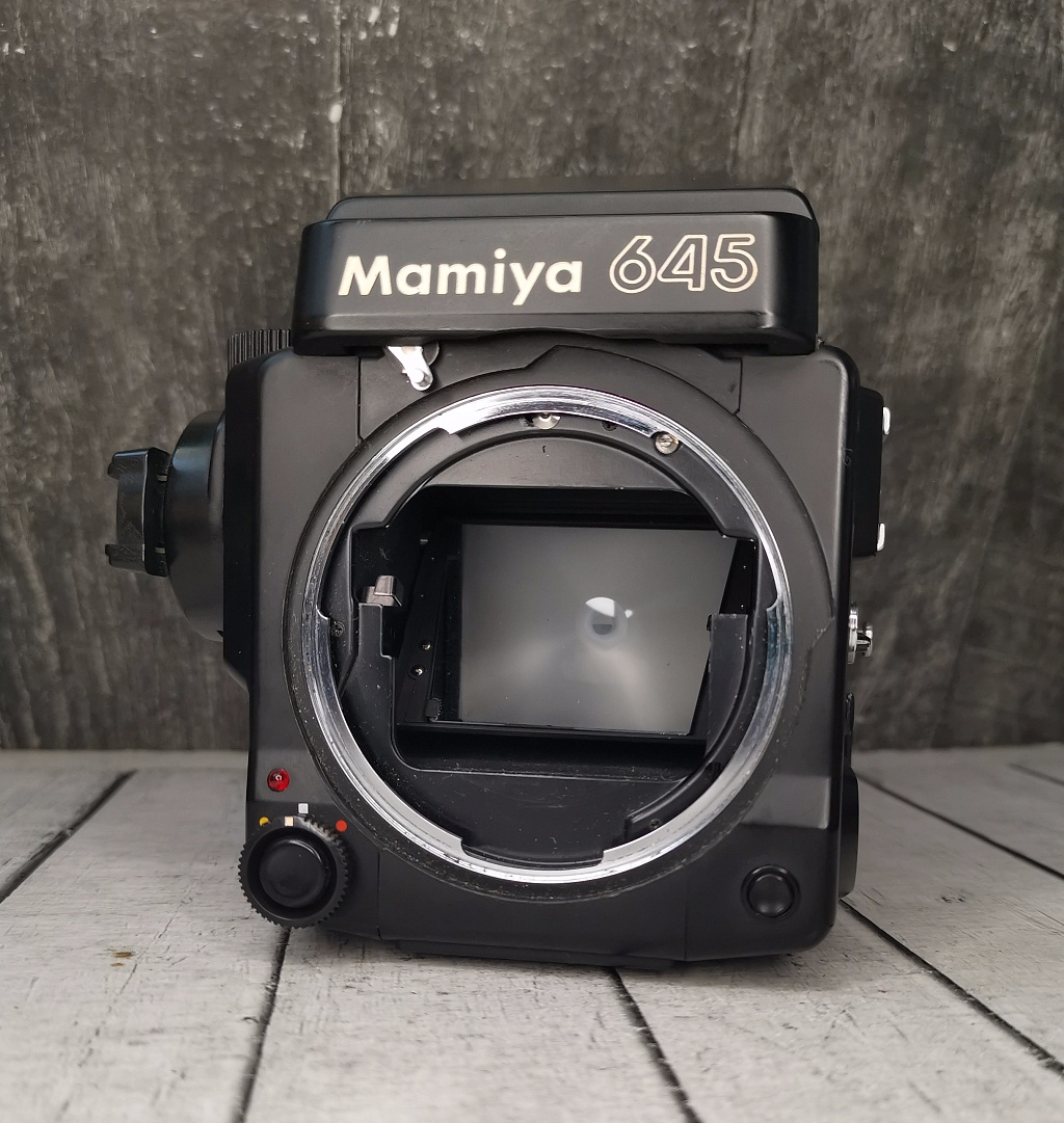 Mamiya  M645 Super + Mamiya-Sekor C 150 mm F/3.5 N + Prism Finder фото №8