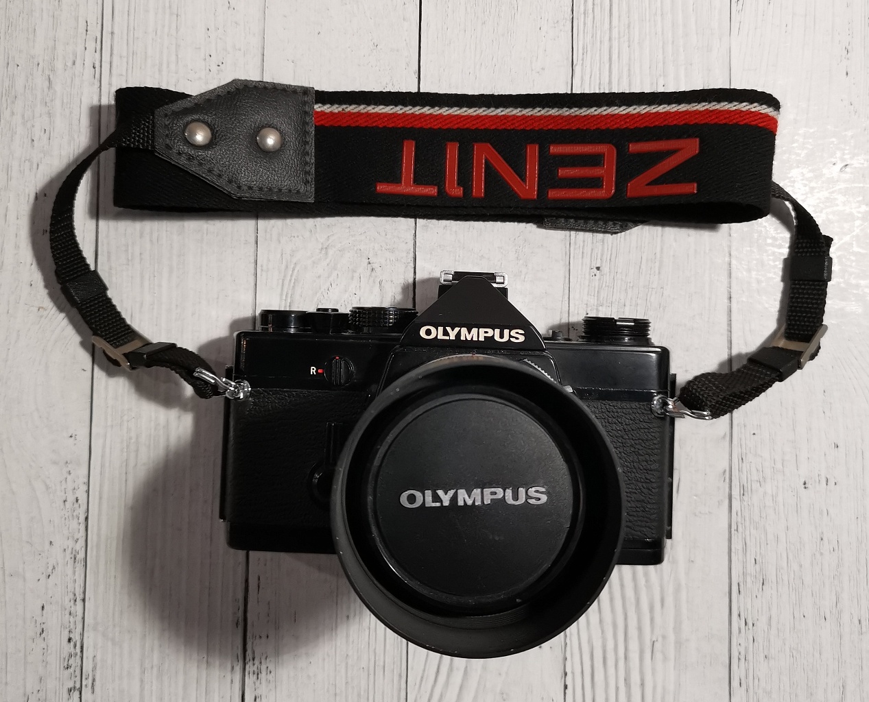 Olympus OM-1n black + Olympus OM-System Zuiko 50 mm f/1.4   фото №2
