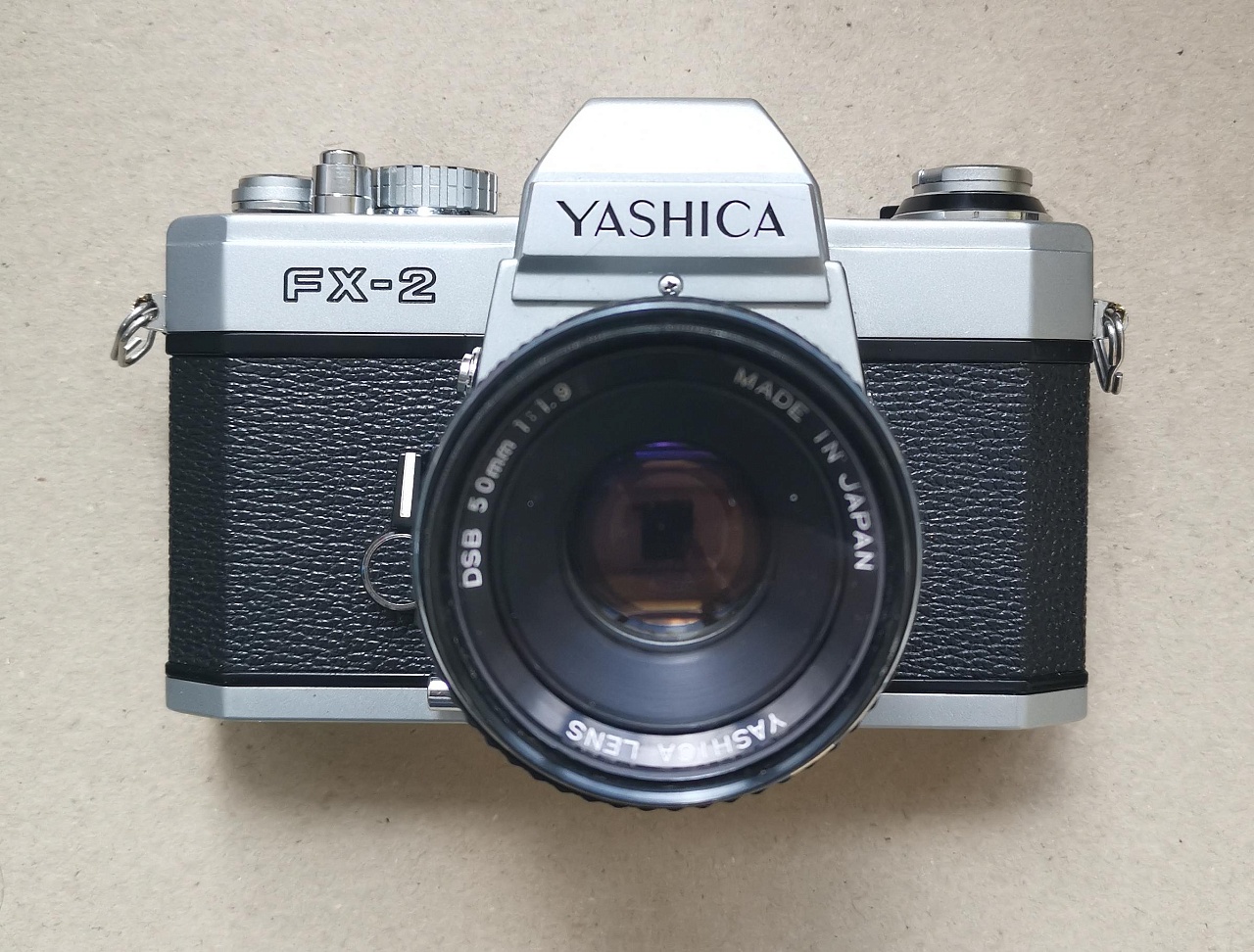 Yashca FX-2 + Yashica Lens DSB 50 mm f/1.9 фото №1