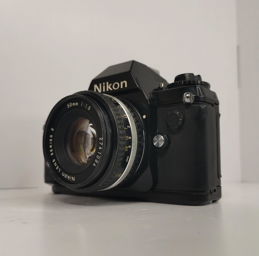 Nikon f-301 + Nikon 50 mm f/1.8 e series фото №2