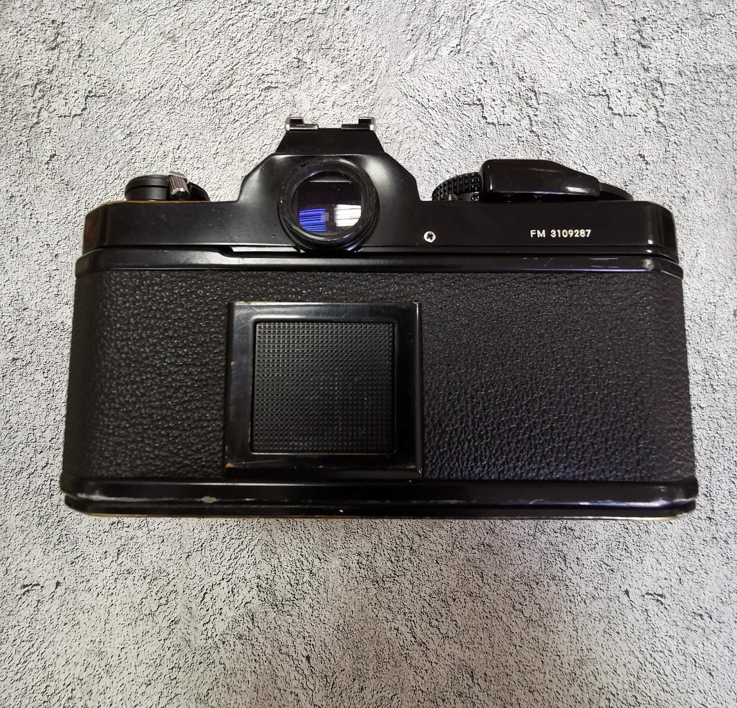 Nikon FM + Sigma Mini-Wide II 28mm 1:2.8 фото №3