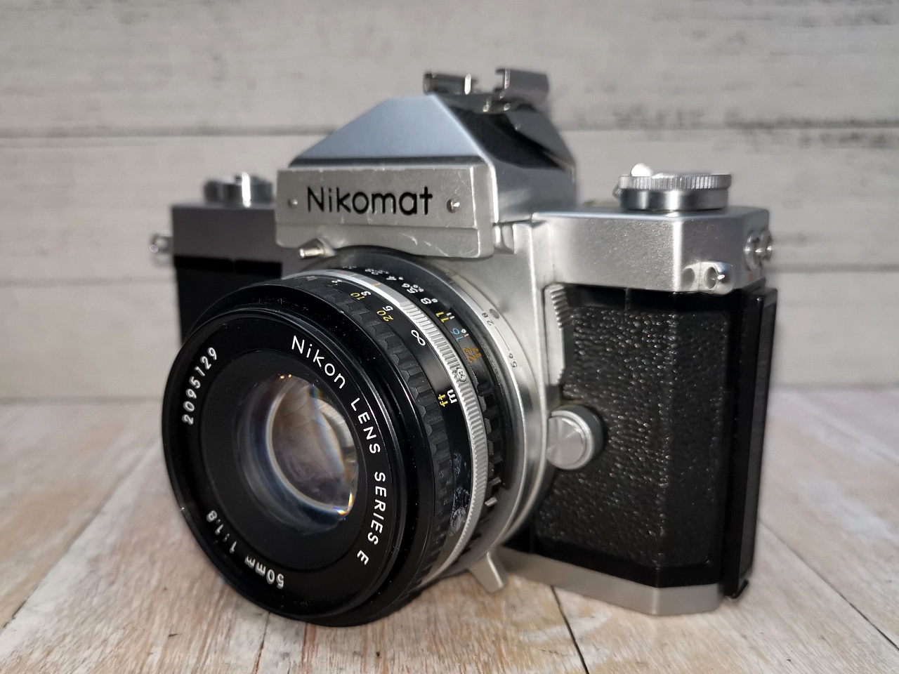 Nikomat FTn (Silver) + Nikon series E 50 mm f/1.8 фото №1