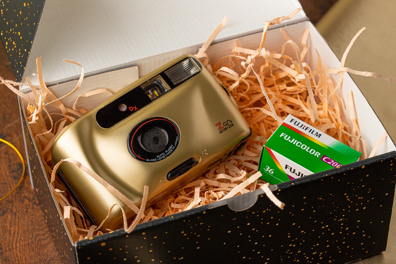 Gift box: Toma 800 gold + film фото №2