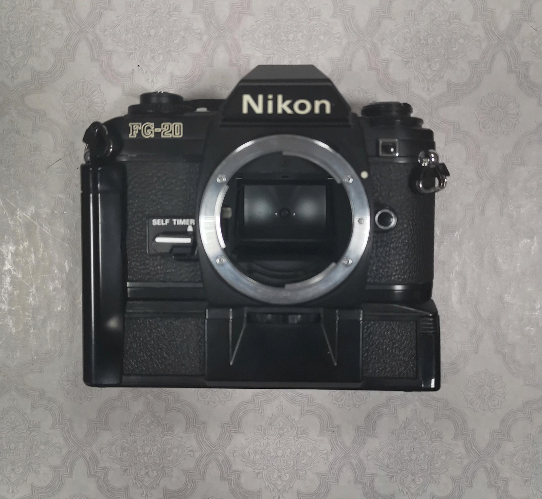 Nikon fg-20 + Батарейный блок фото №1