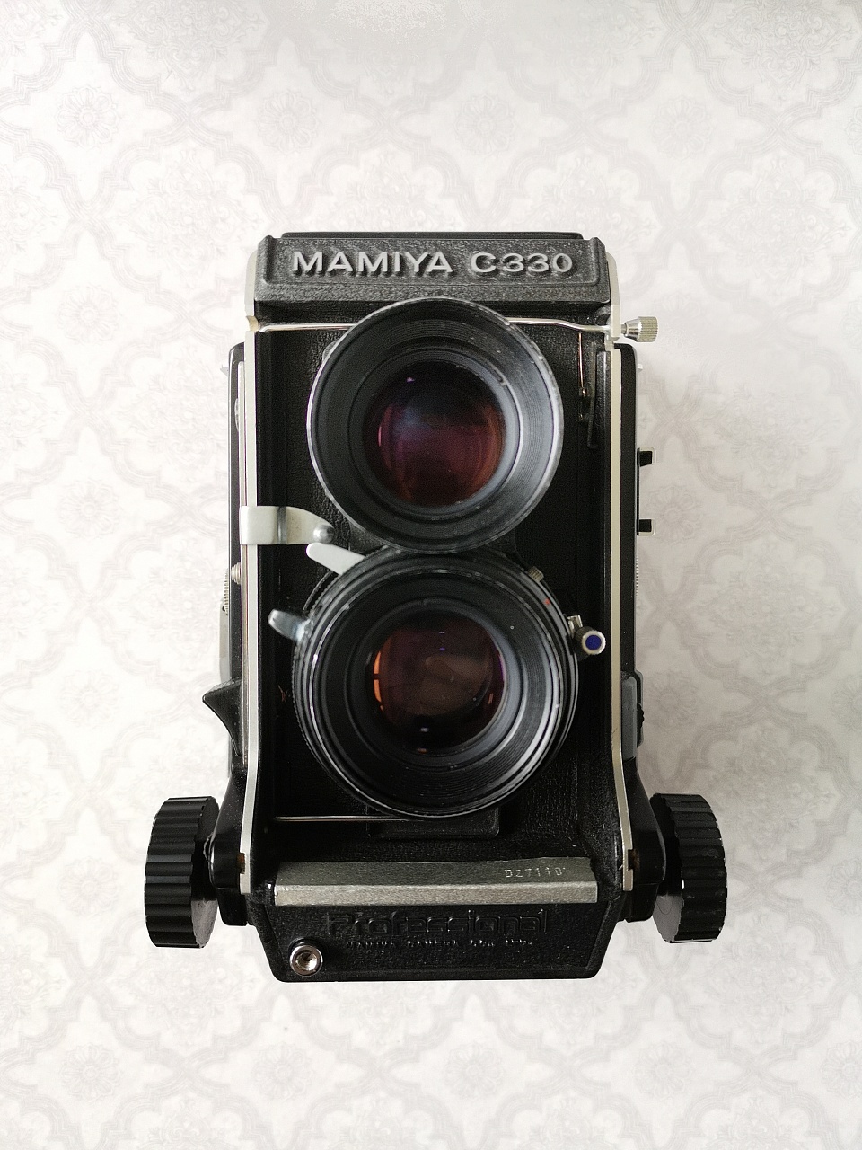 Mamiya C330 + Mamia-Sekor 80 mm f/2.8, шахта, уценка за внешний вид фото №1