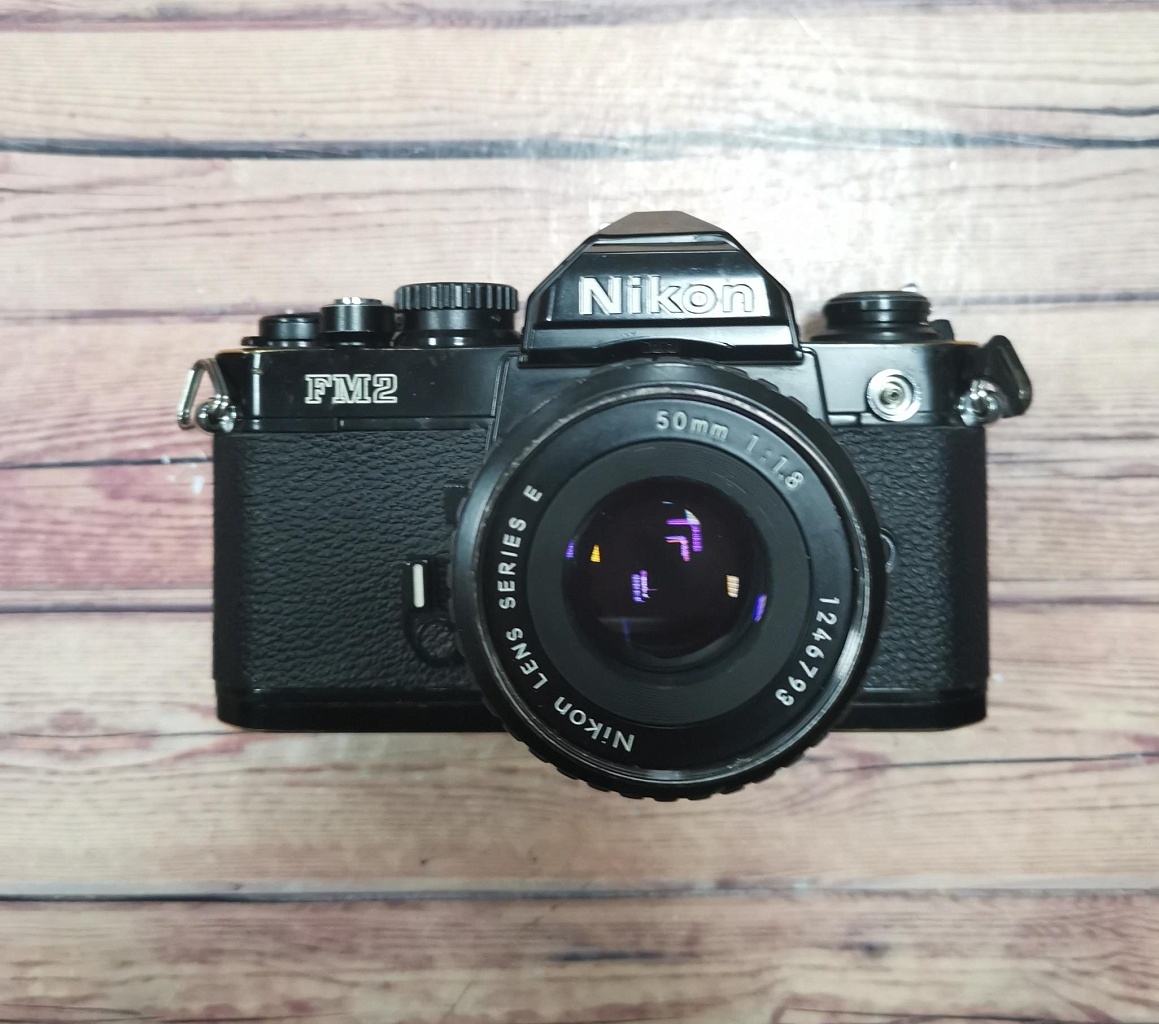 Пленочные камеры Nikon FM2 +Nikon series E 50mm 1.8 уценка купить в
