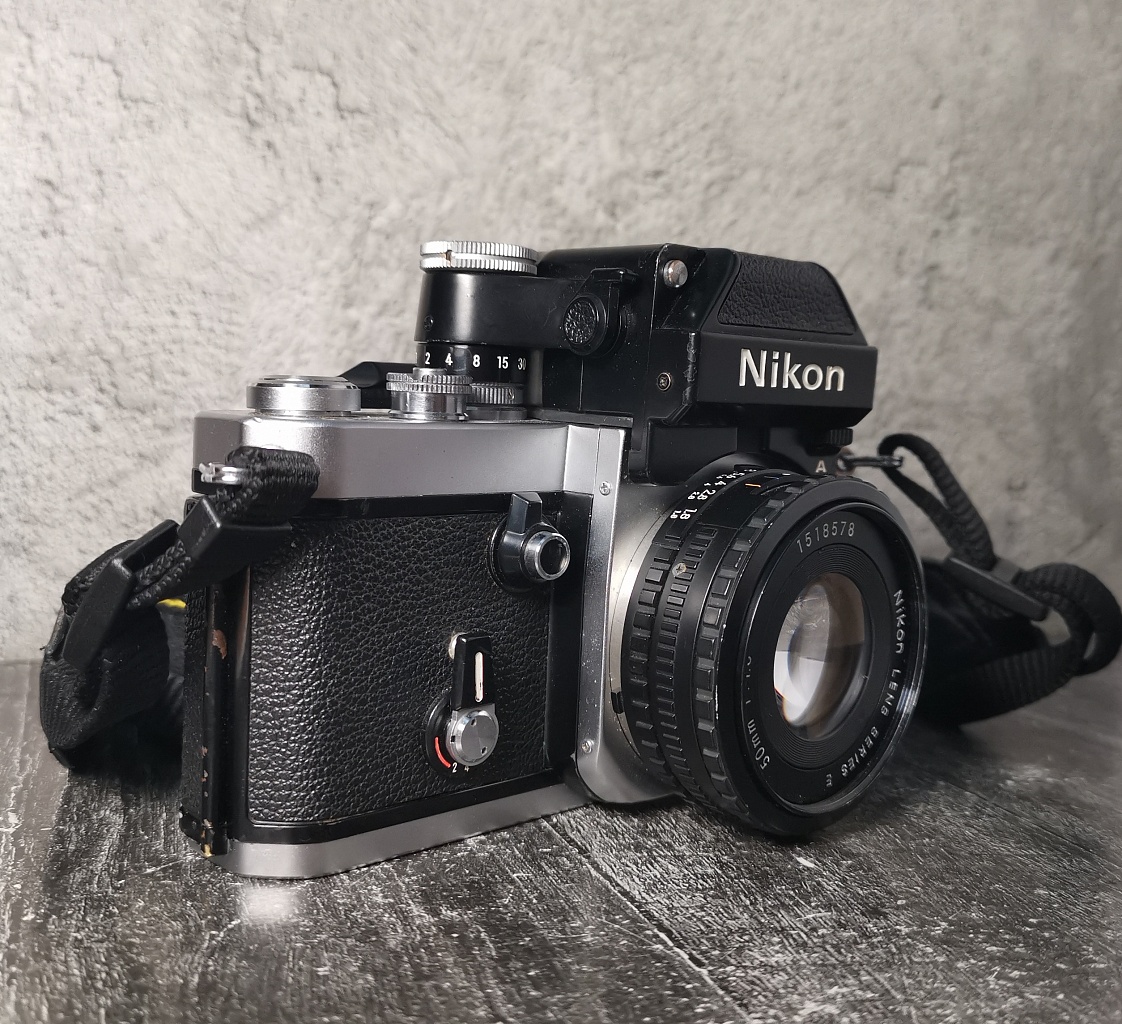 Nikon F2 Silver + Nikkor 50mm 1.8 E фото №3