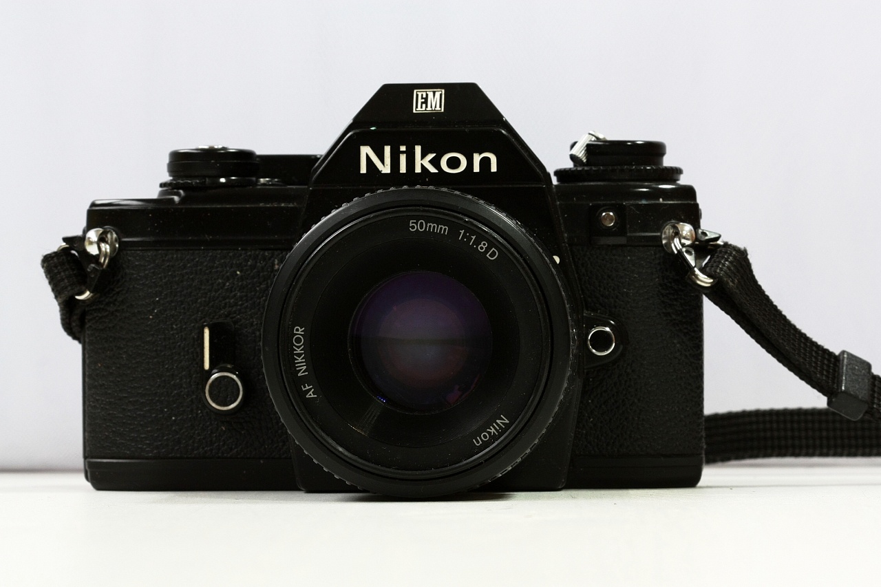 Nikon EM + Nikon AF Nikkor (D) 50 mm f/1.8 фото №3