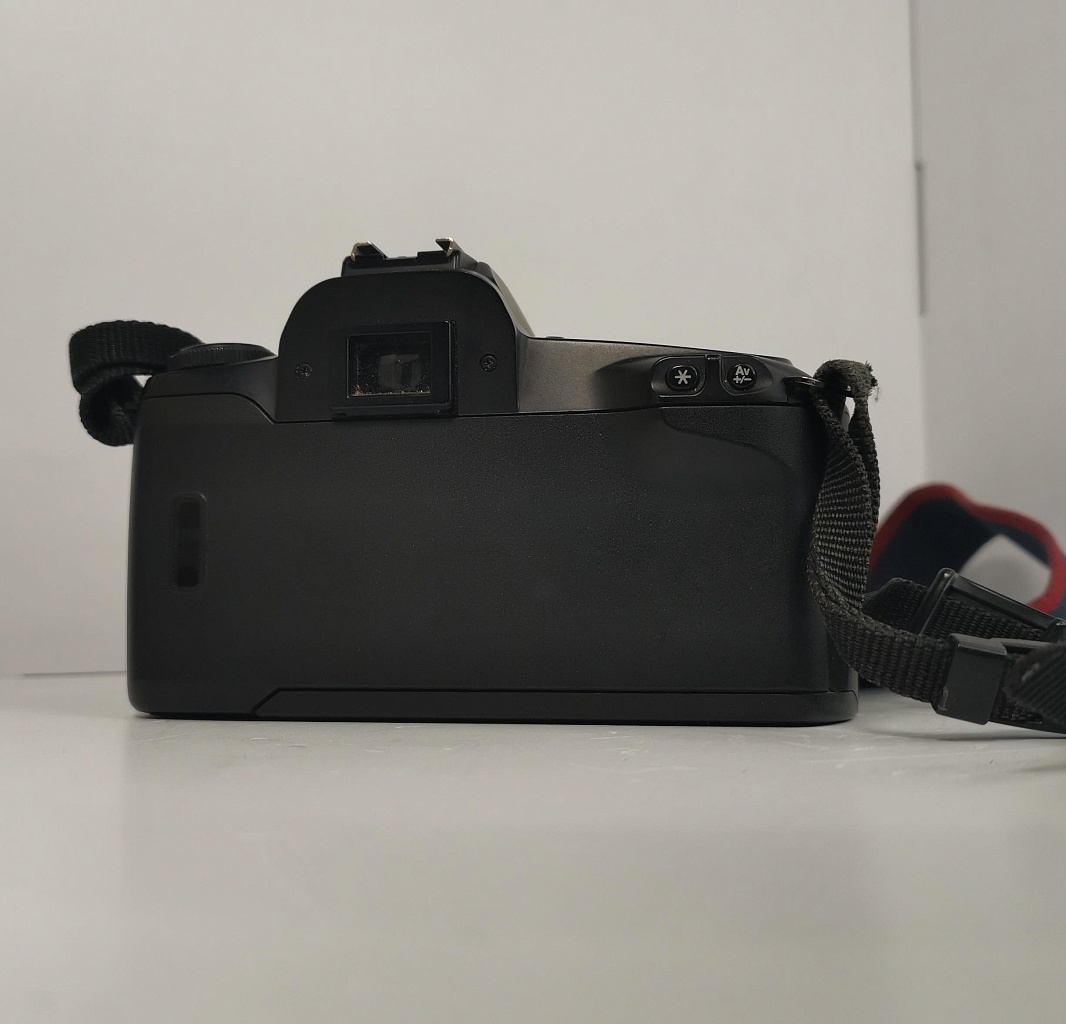 Canon EOS Kiss + Canon EF 35-80 mm f/4-5.6 III black фото №2