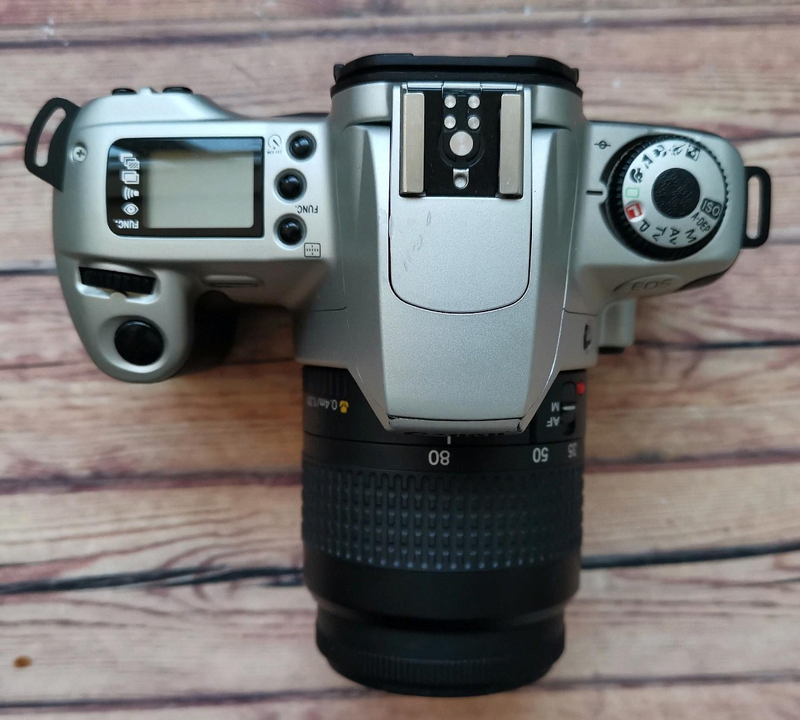 Canon EOS Kiss White + Canon EF 35-80 mm f/4-5.6 iii фото №2