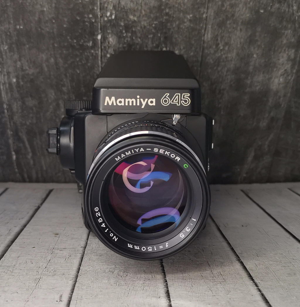 Mamiya  M645 Super + Mamiya-Sekor C 150 mm F/3.5 N + Prism Finder фото №1