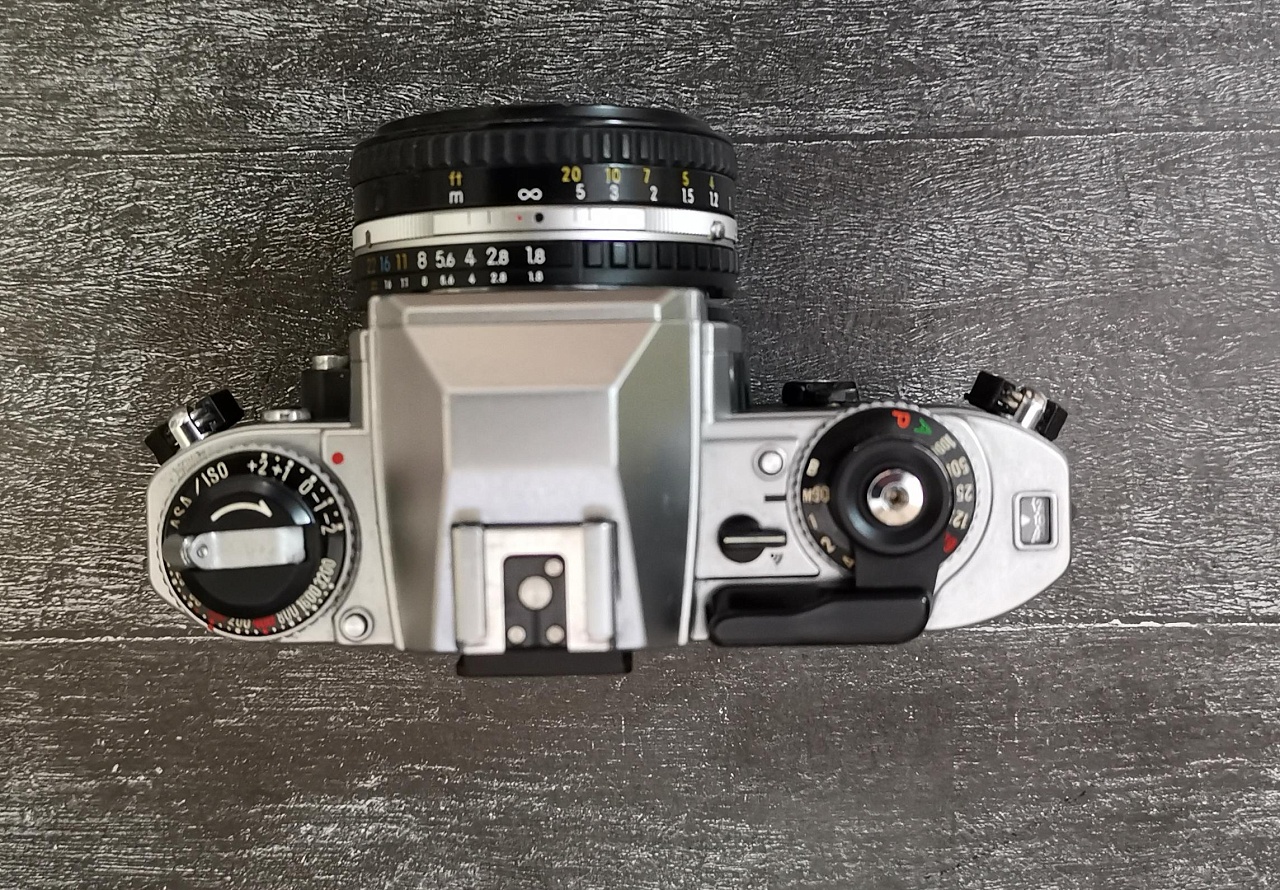 Nikon FG + Nikon Lens series e 50 mm F/1.8 фото №2