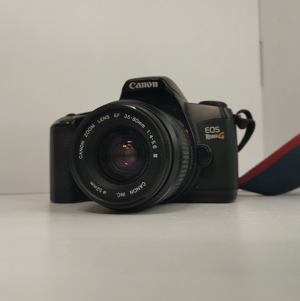Canon EOS Kiss + Canon EF 35-80 mm f/4-5.6 III black фото №4