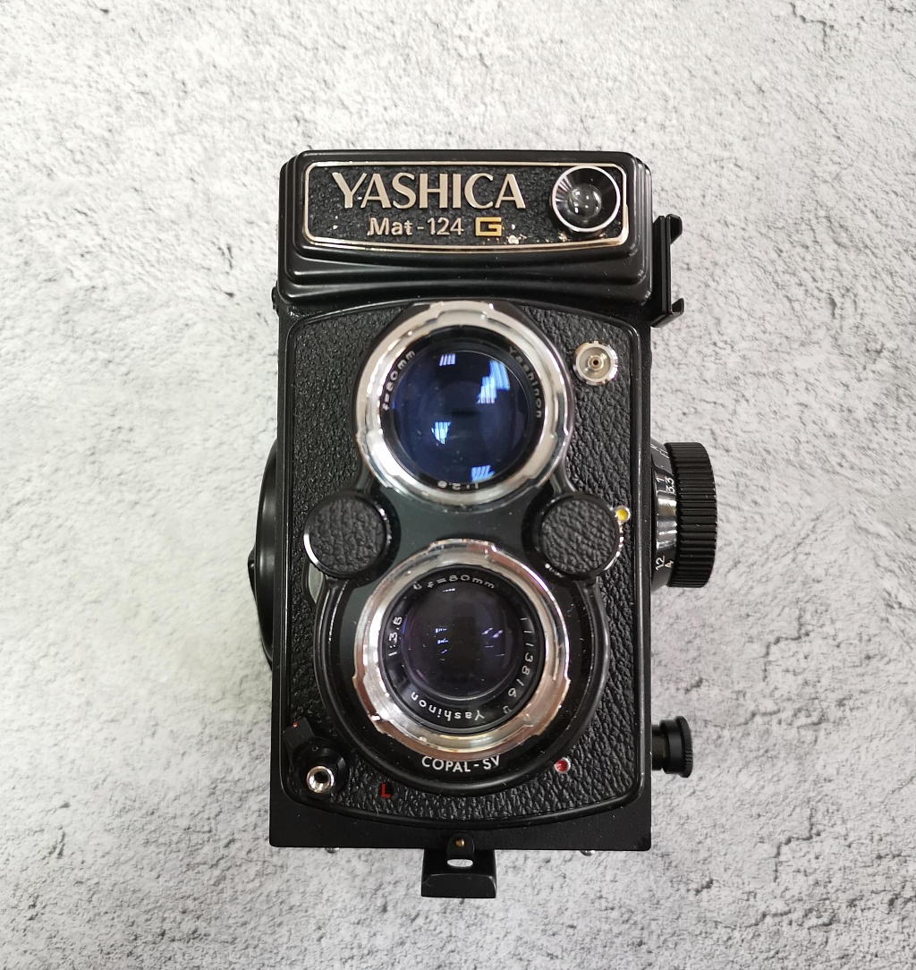 Yashica MAT 124G фото №7