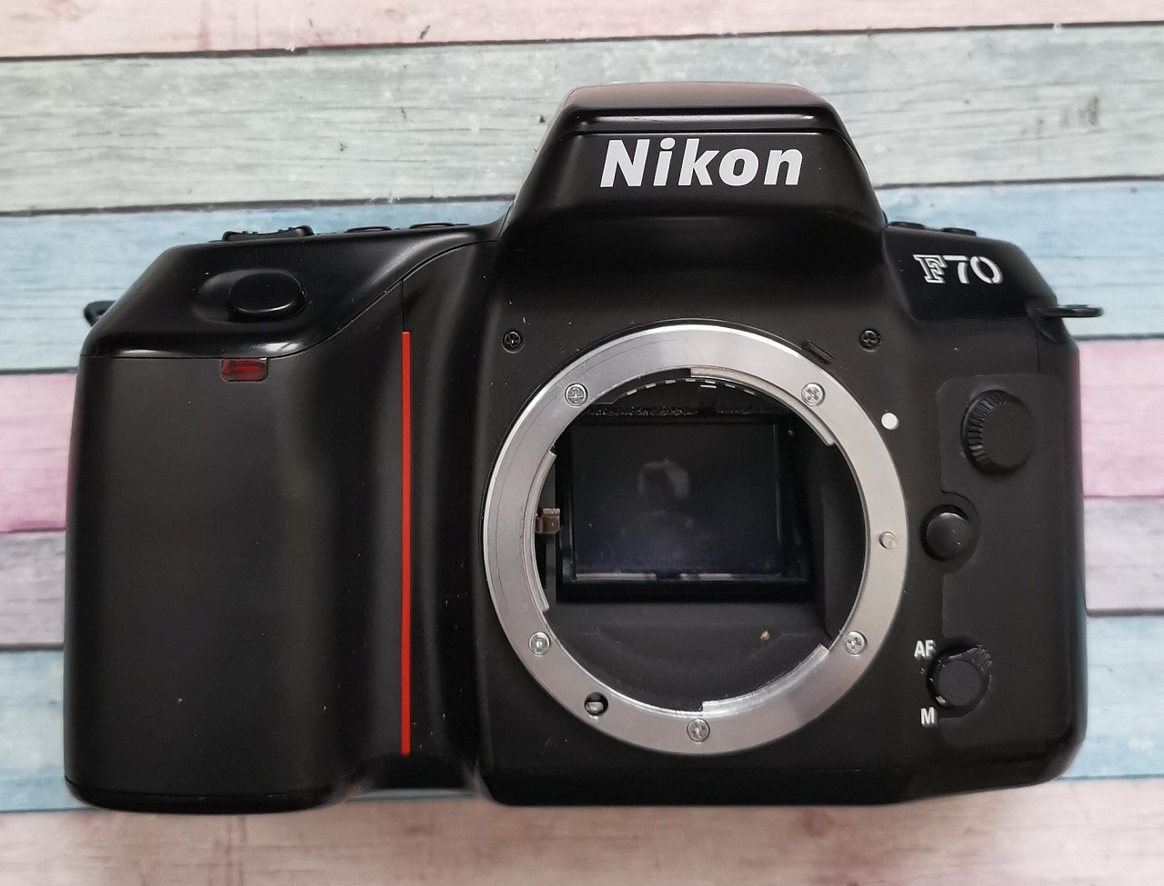 Nikon F70/N70 (Body) фото №1