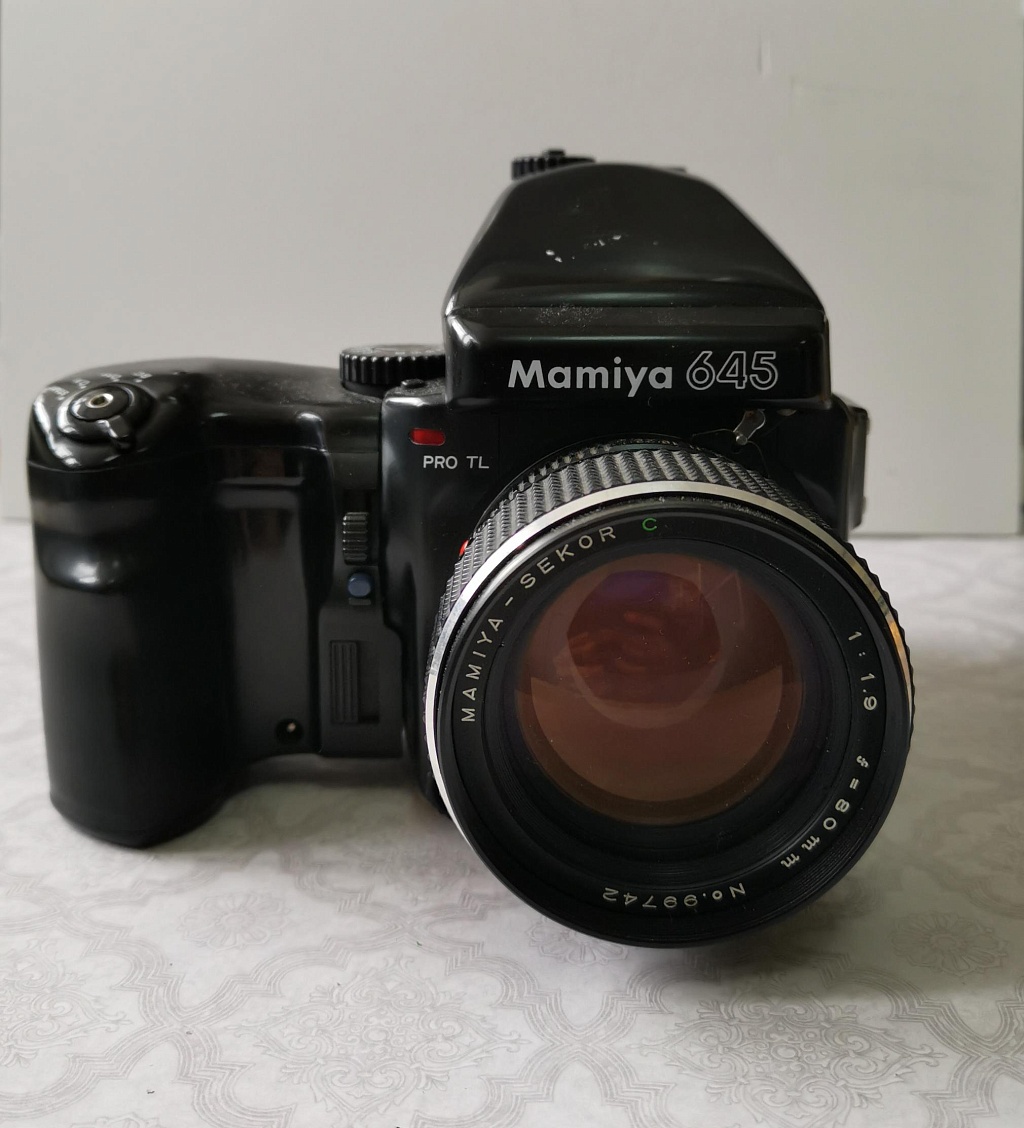 Mamiya 645 Pro TL + Mamiya-Sekor C 1:1.9, 80 mm фото №1