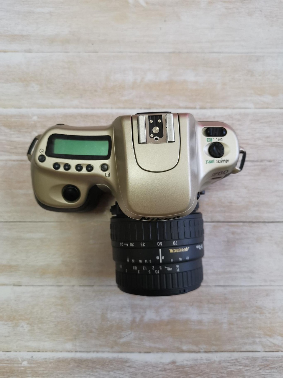 Nikon F50 + Sigma ZOOM 3,5-5,6\55 мм фото №2