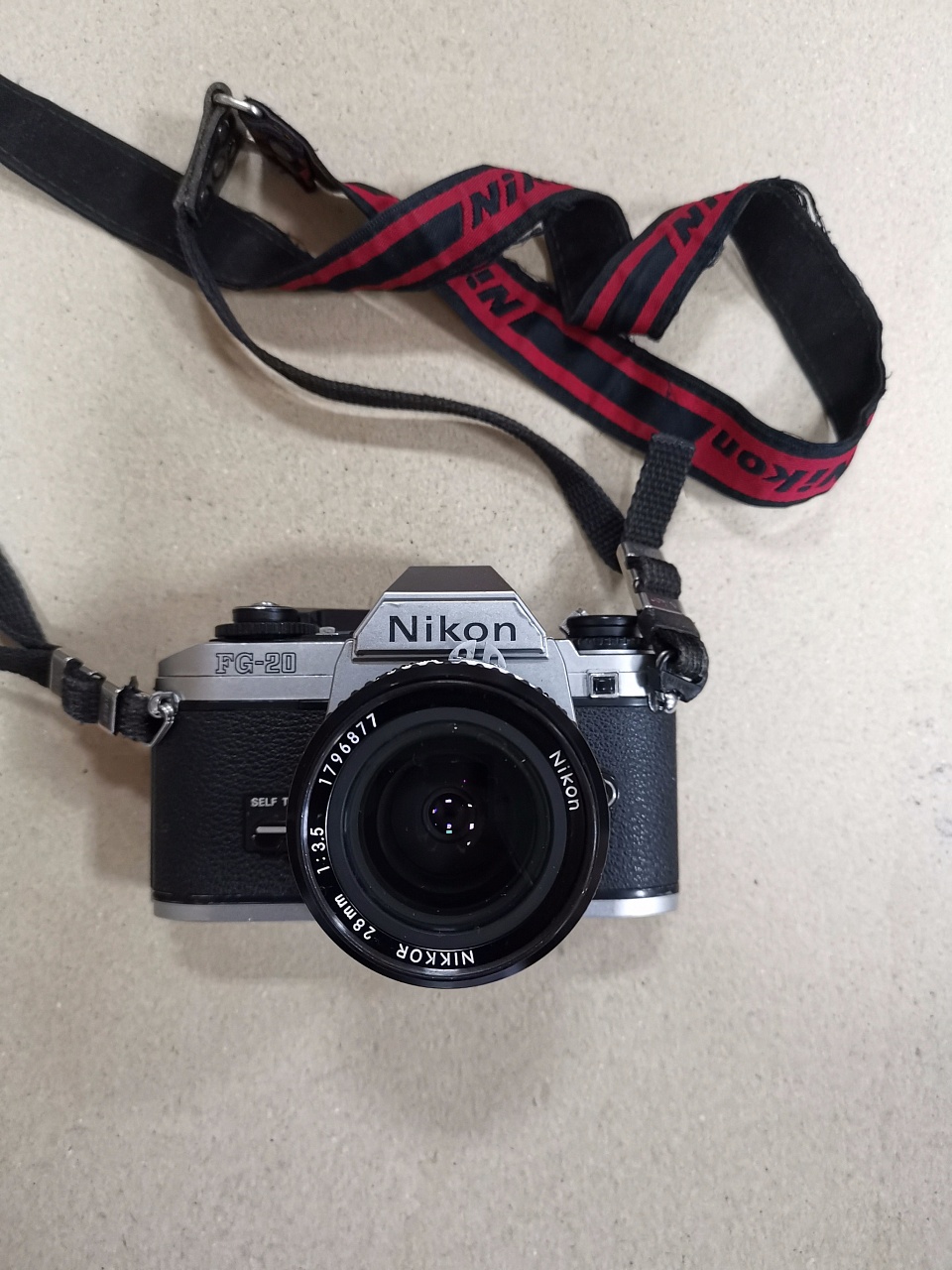Nikon FG-20 + Nikkor 28mm f3.5 фото №1