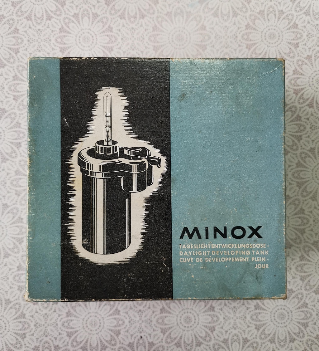 Камера Minox с кучей аксессуаров фото №2