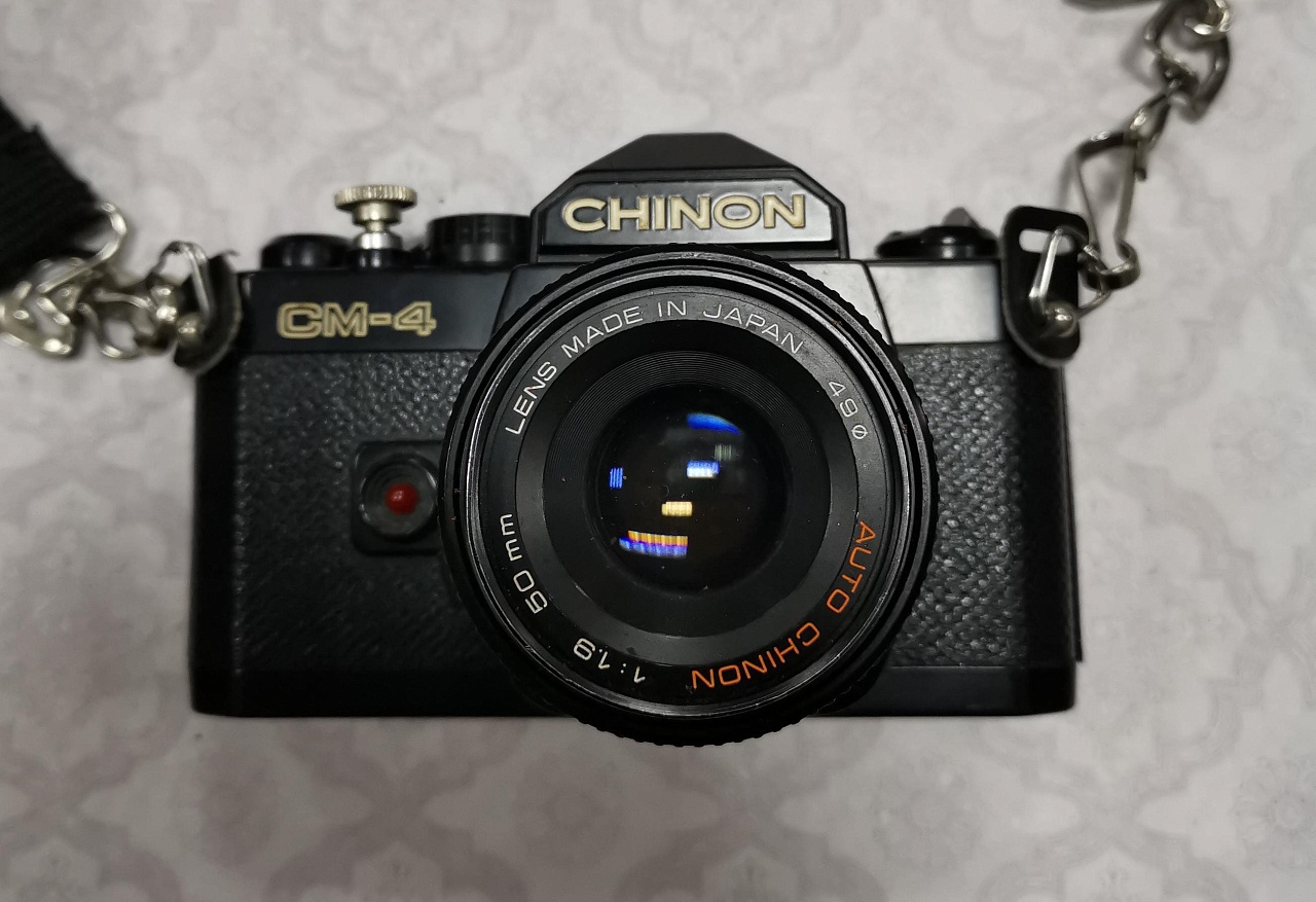 Chinon CM-4 + Auto Chinon 50 mm f/1.9 фото №1