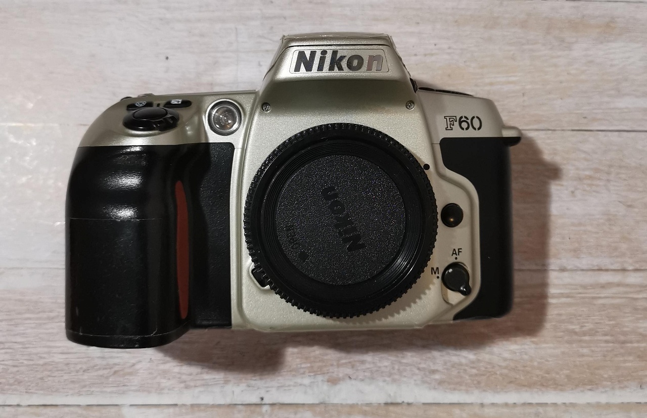 Nikon F60 golden (body) фото №1