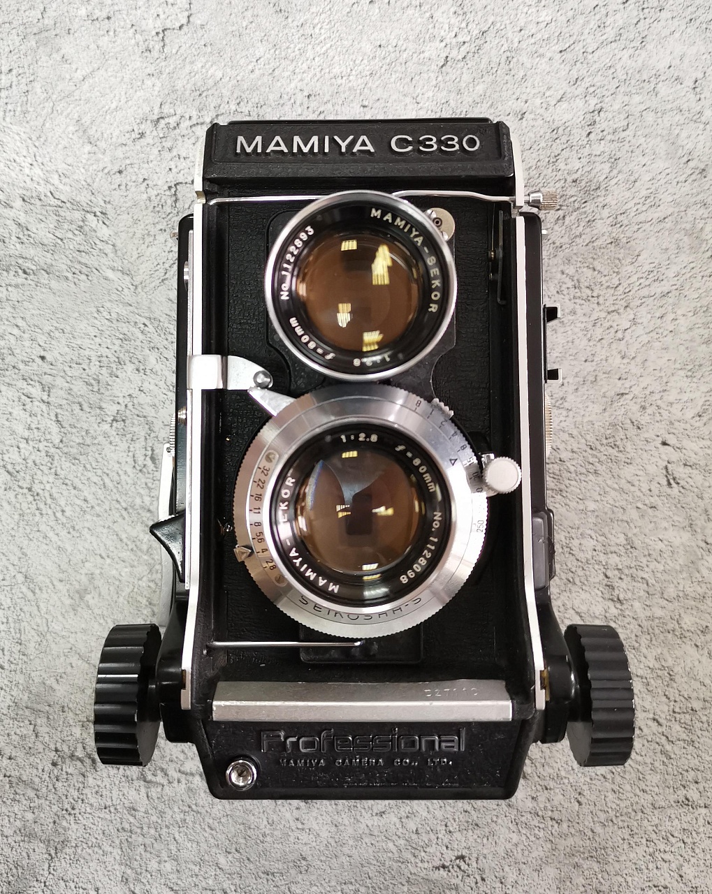 Mamiya C330 + Mamiya-Sekor 80 mm f/2.8 фото №1