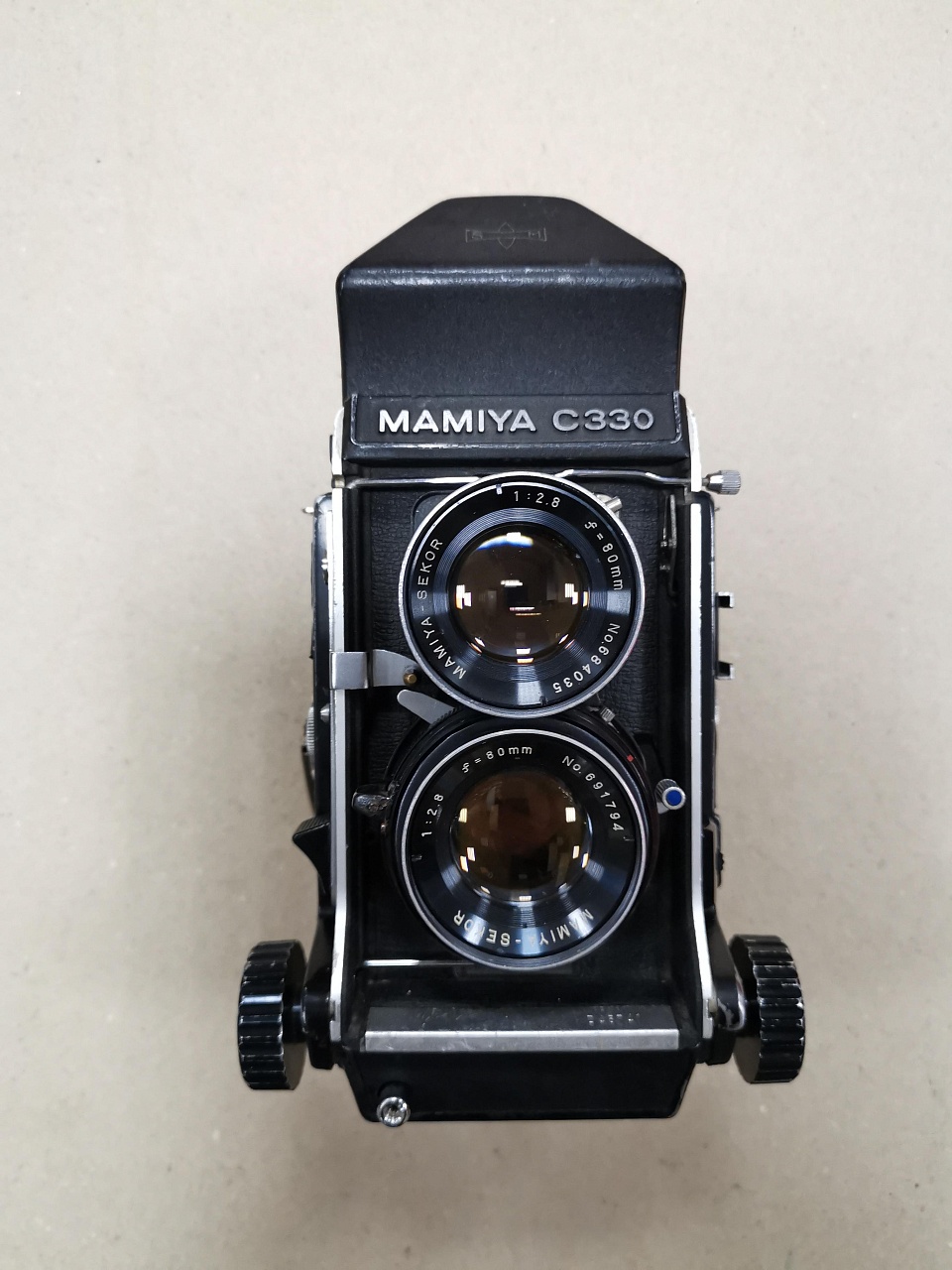 Mamiya C330 + Mamiya-Sekor 80 mm f/2.8, призма, уценка за внешний вид фото №1