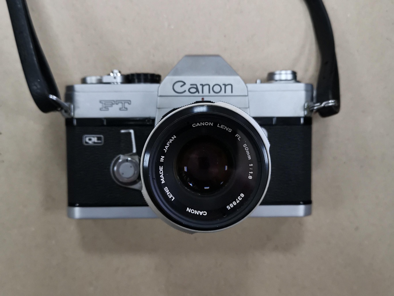Canon FT QL + Canon FD 50 mm f/1.8 фото №1