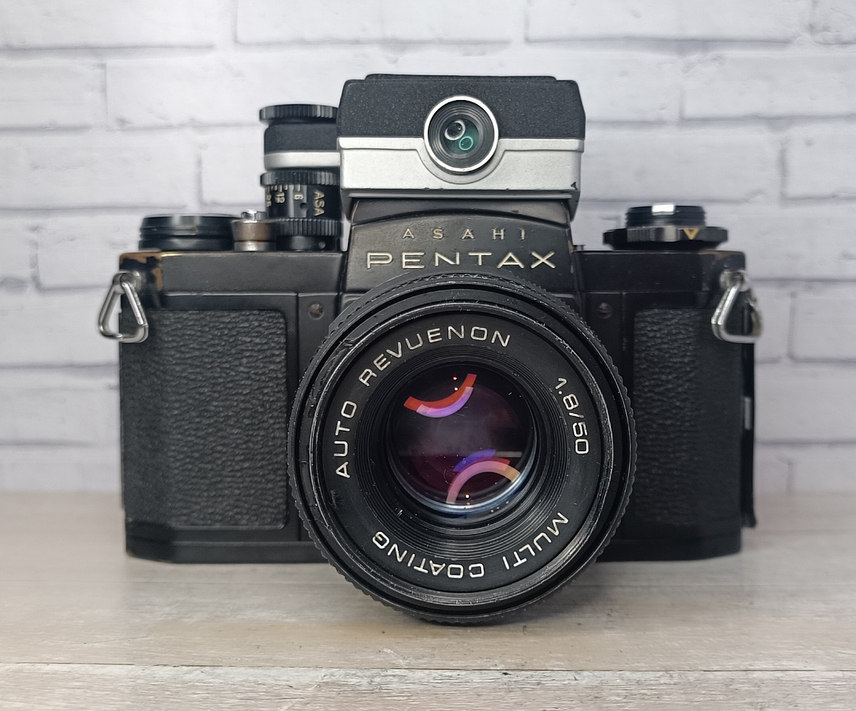 Pentax sv + Auto Revuenon 50 mm f/1.8 + lightmeter фото №1