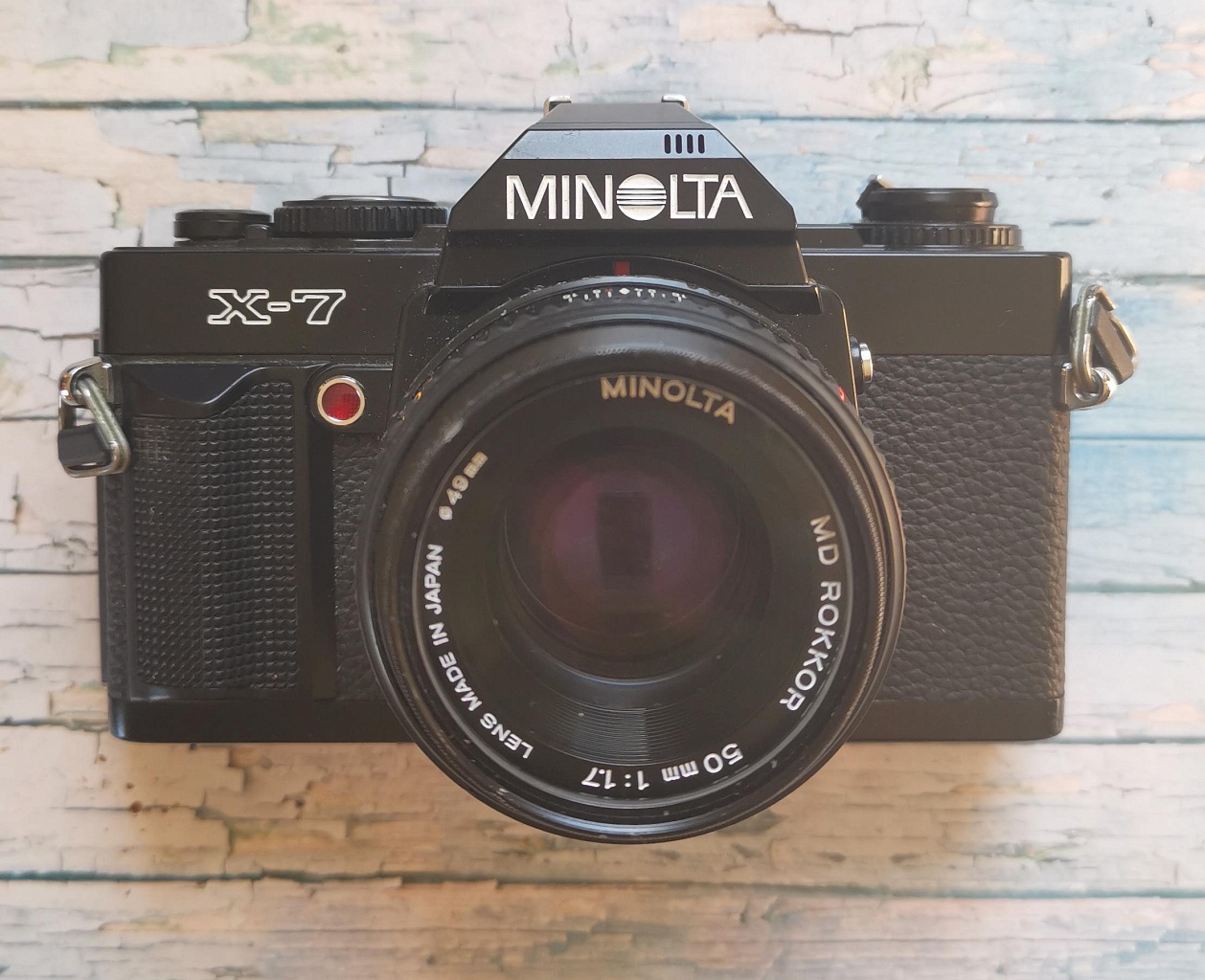 Minolta X-7 + Minolta Rokkor x 50 mm f/1.7 фото №1
