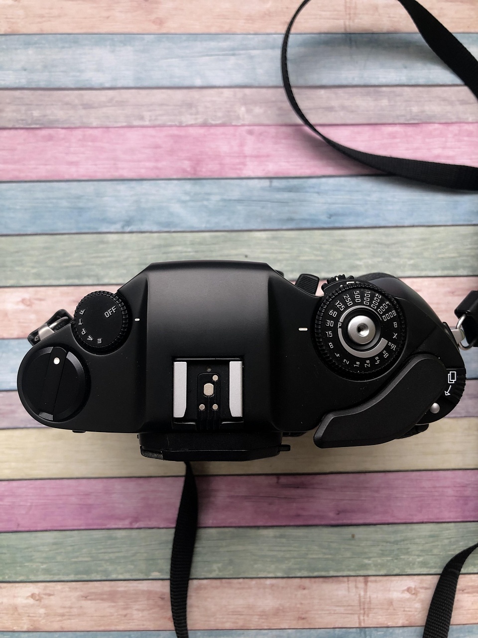 Leica R8 + моторная ручка фото №3