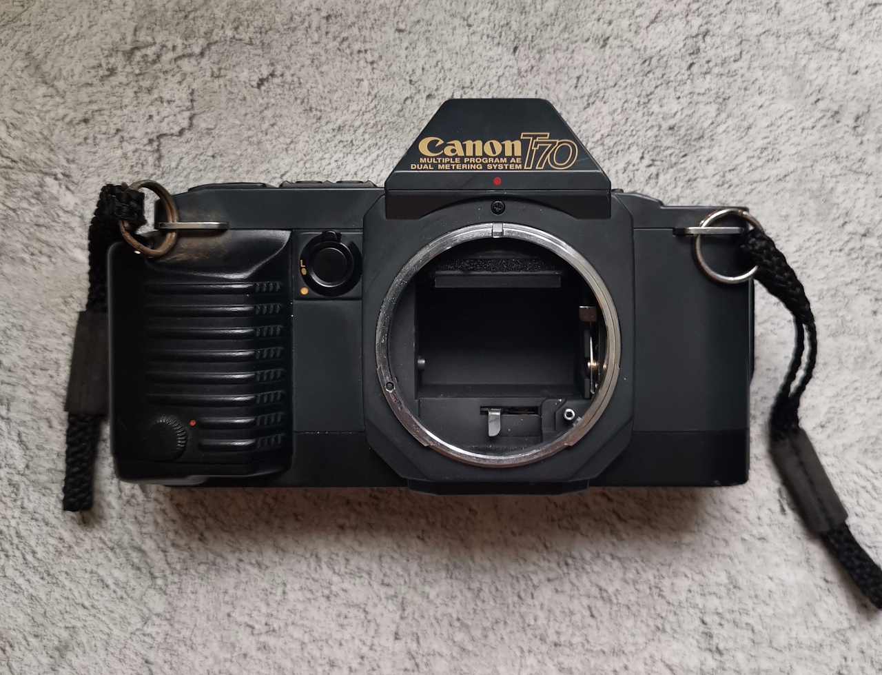 Canon T70 (body) фото №1