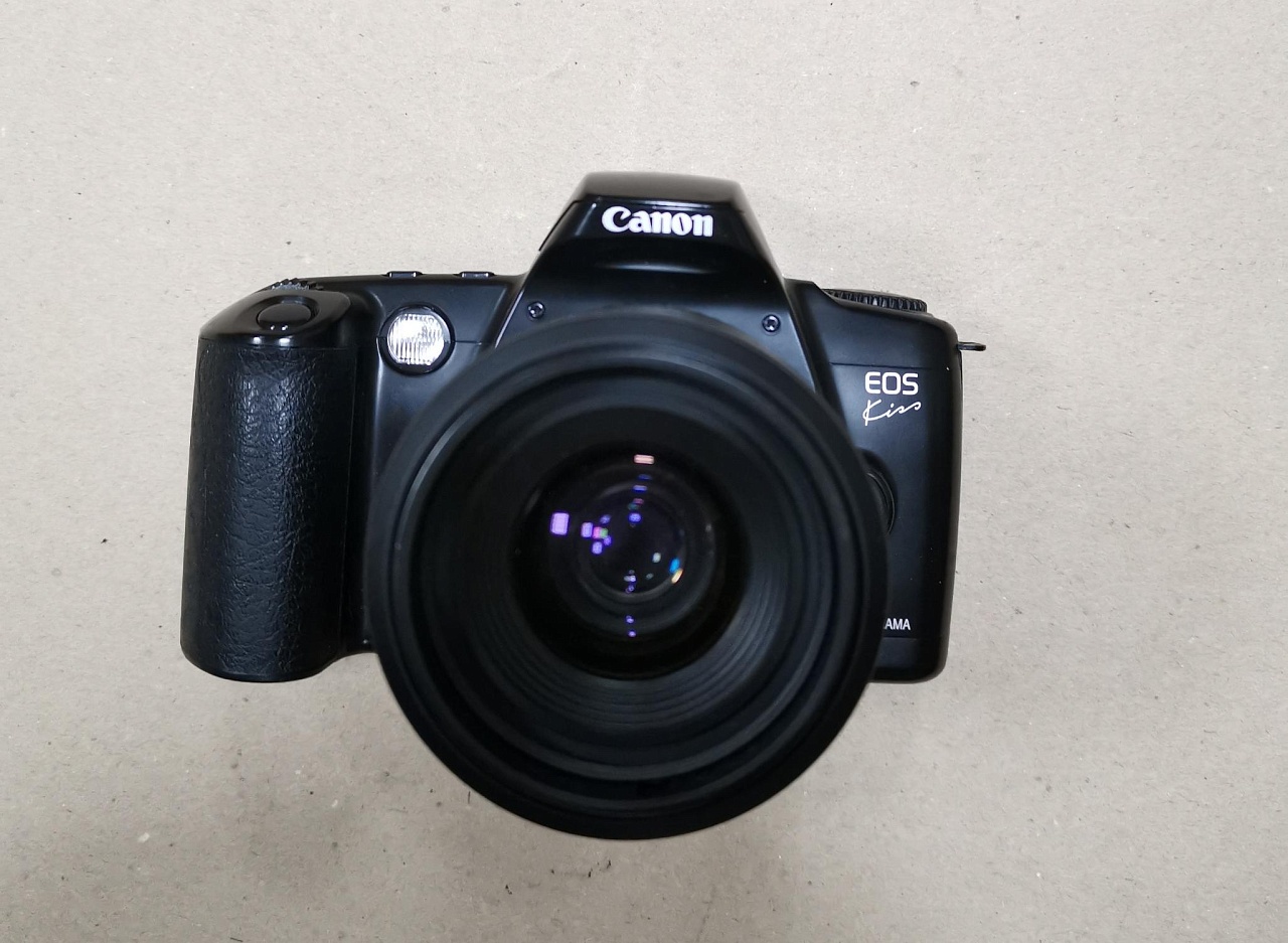 Canon EOS Kiss + Canon EF 35-70 mm f/3.5-4.5 фото №1