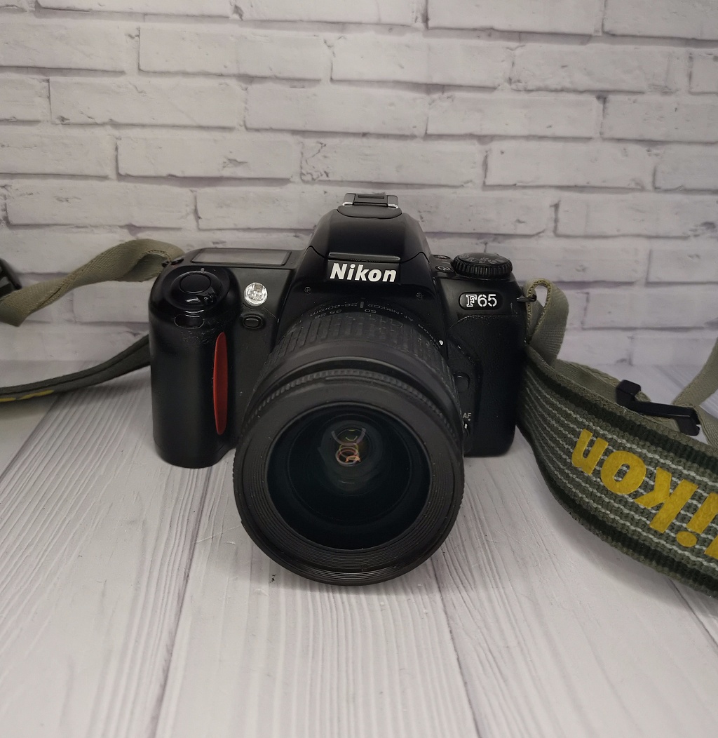 Nikon f65 + Nikkor 28-80 mm фото №1