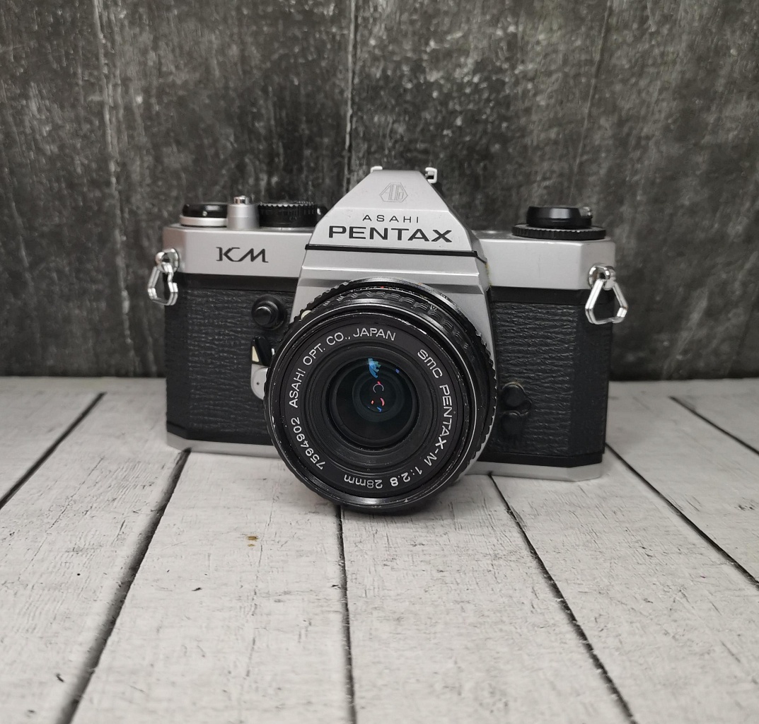Pentax KM + SMC Pentax-M 28mm 1:2.8 фото №1