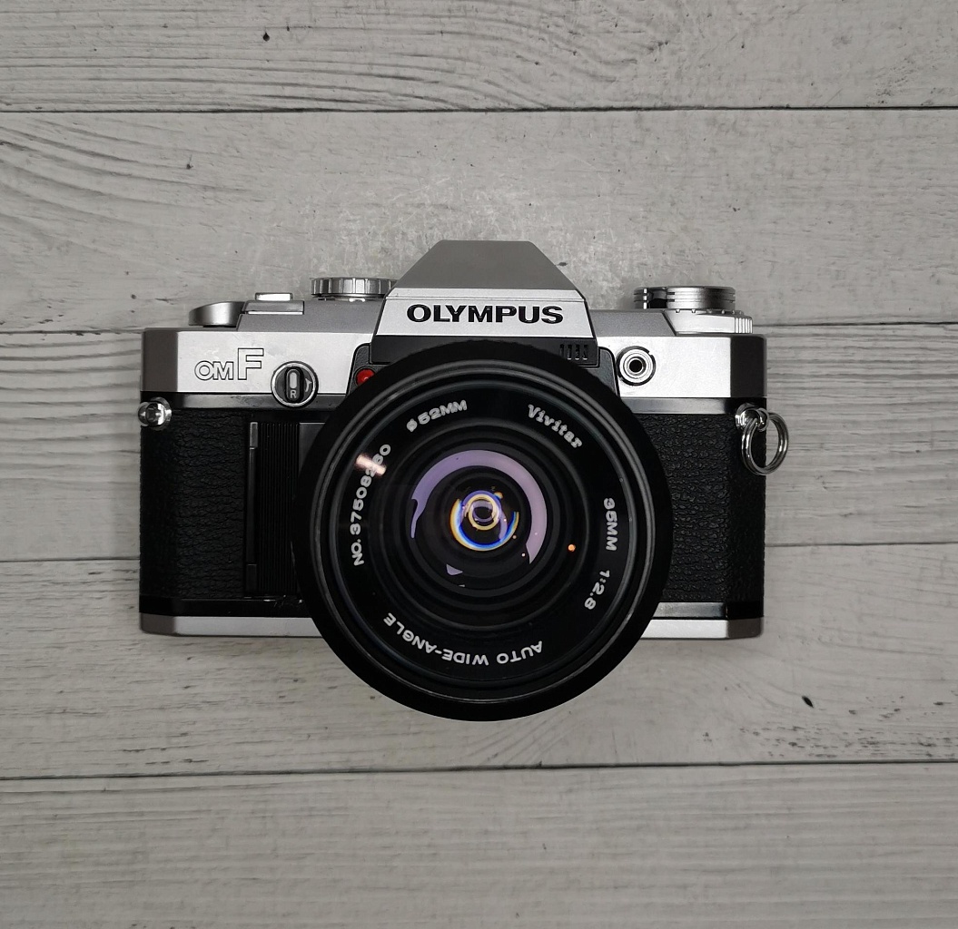 Olympus om-F - Vivitar 35 mm 1/2.8 фото №1
