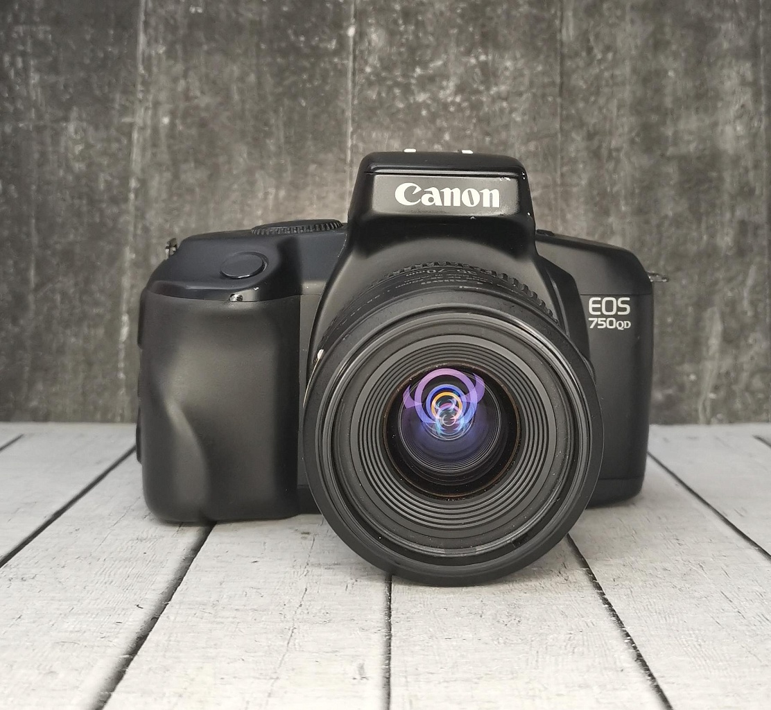 Canon EOS 750QD + Canon Lens EF 35-70mm f/3,5-4,5 фото №1