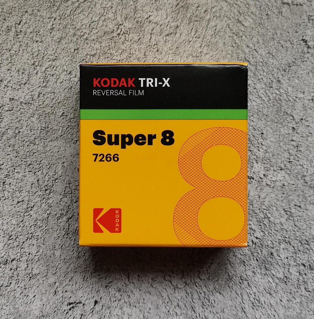 Киноплёнка KODAK TRI-X REVERSAL FILM SUPER 8 / 7266 фото №1