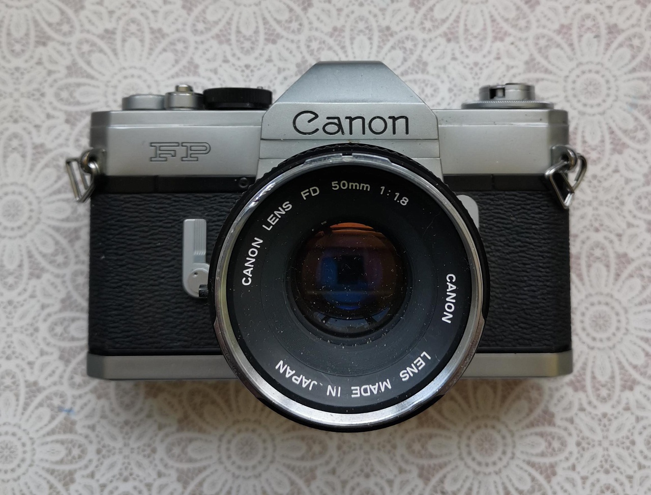 Canon Fp + Canon lens Fd 50 mm f/1.8 фото №1