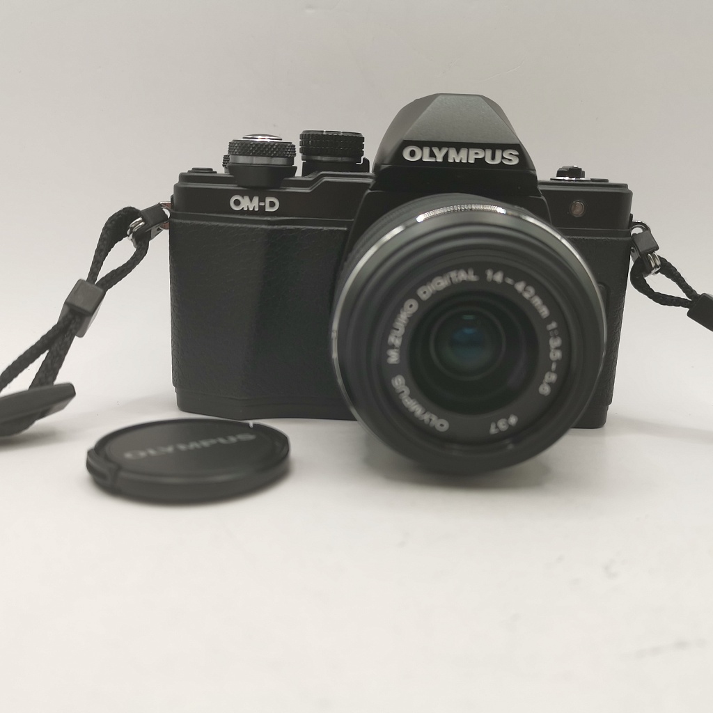 Olympus OM-D E-M10 Mark II чёрный фото №1