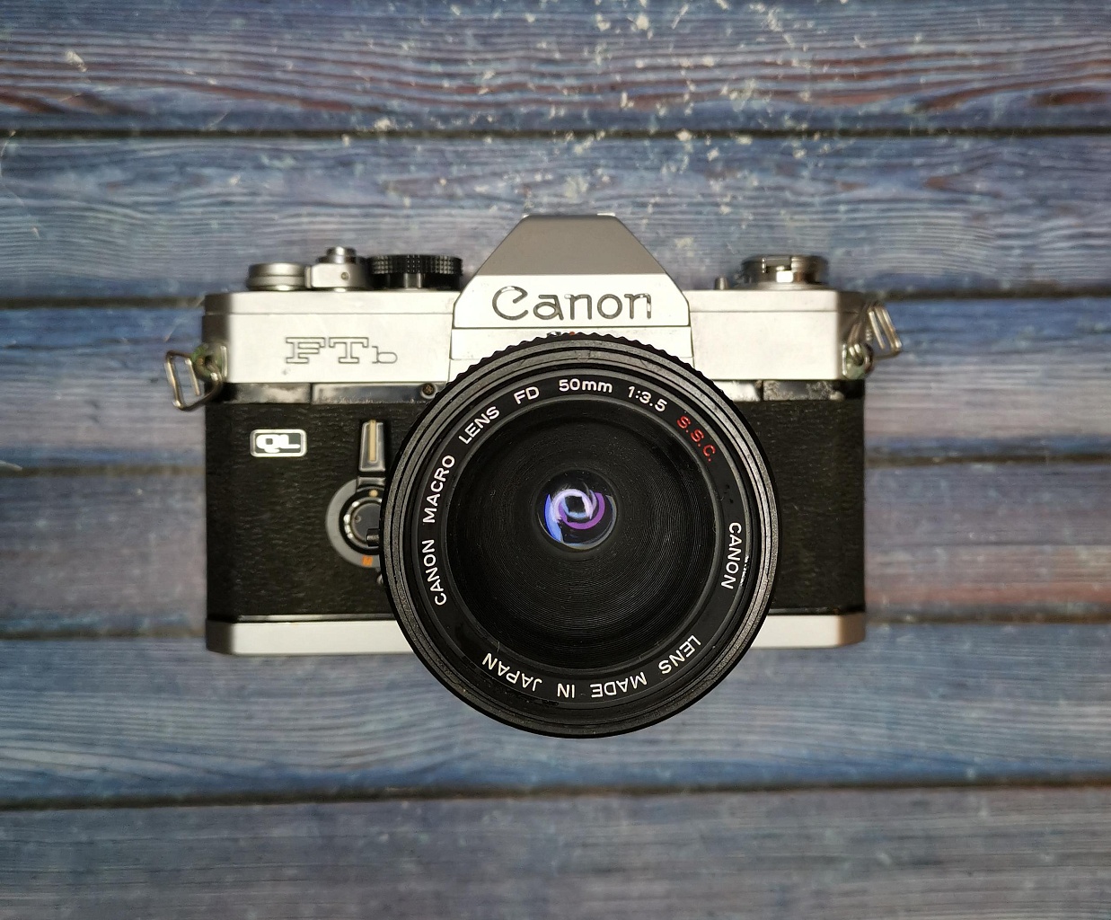 Canon ftb + Canon Macro lens FD 50 mm f/3,5 фото №1