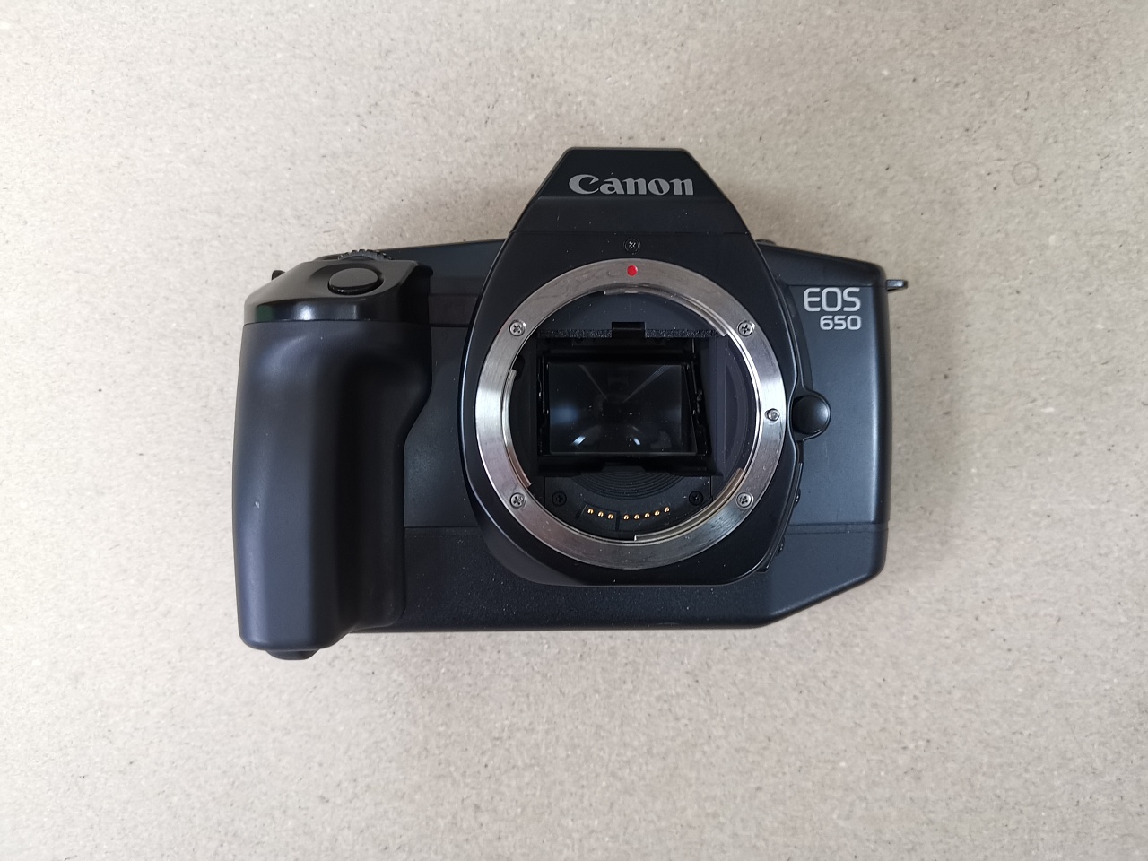 Canon EOS 650/650qd (body) фото №1