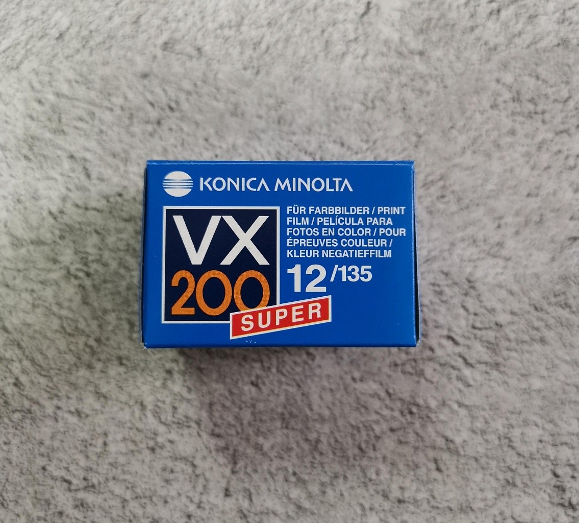 Konica 200VX Super 12 кадров (просрочена) фото №1