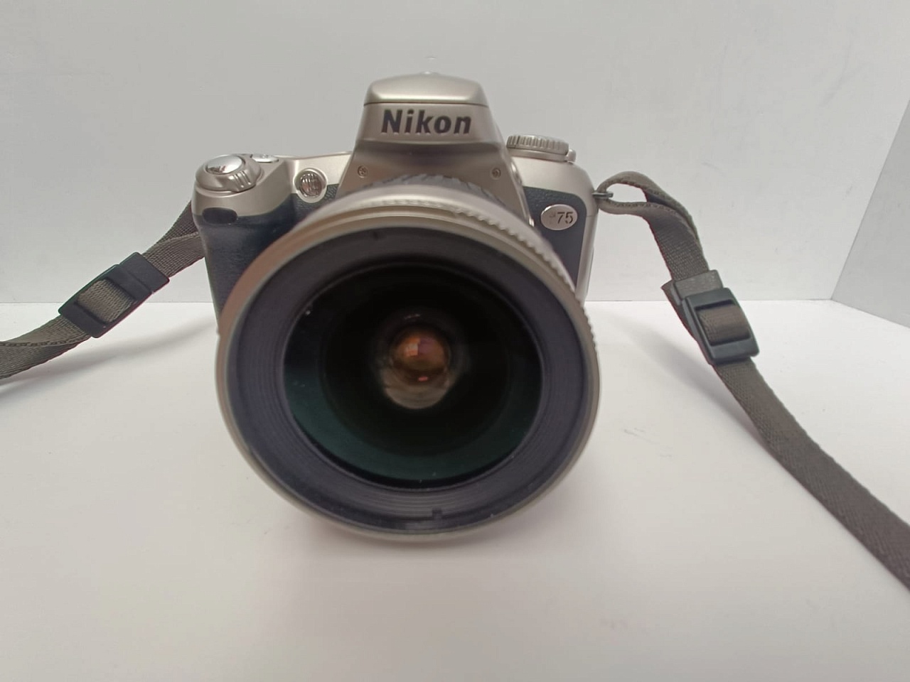 Nikon F75 + Nikon Nikkor AF 28-80 mm silver фото №1