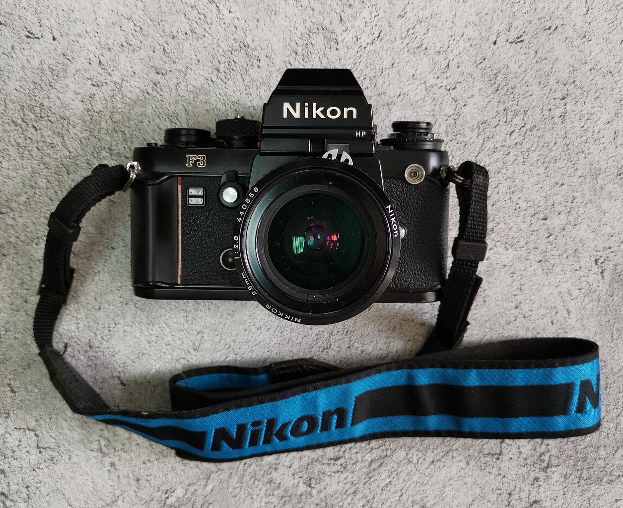 Nikon F3Hp + Nikon Nikkor 28 mm f/2.8 фото №1