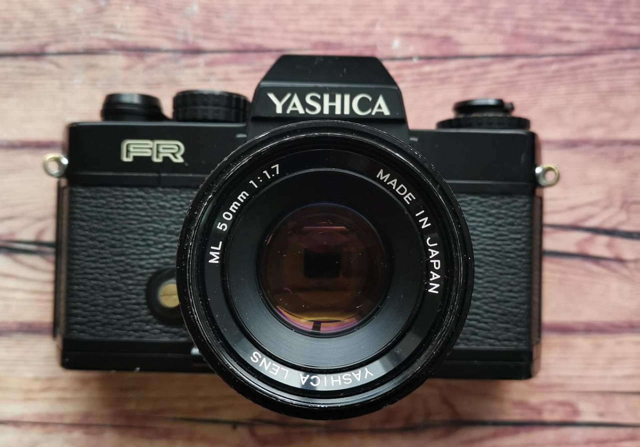 Yashica FR  + Yashica Lens ML 50/1.7 фото №1