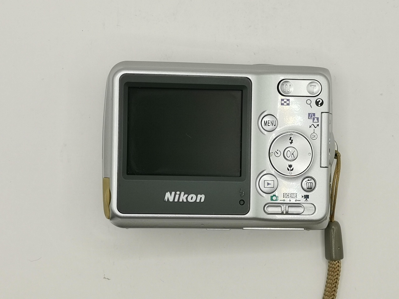 Nikon coolpix l4 фото №3