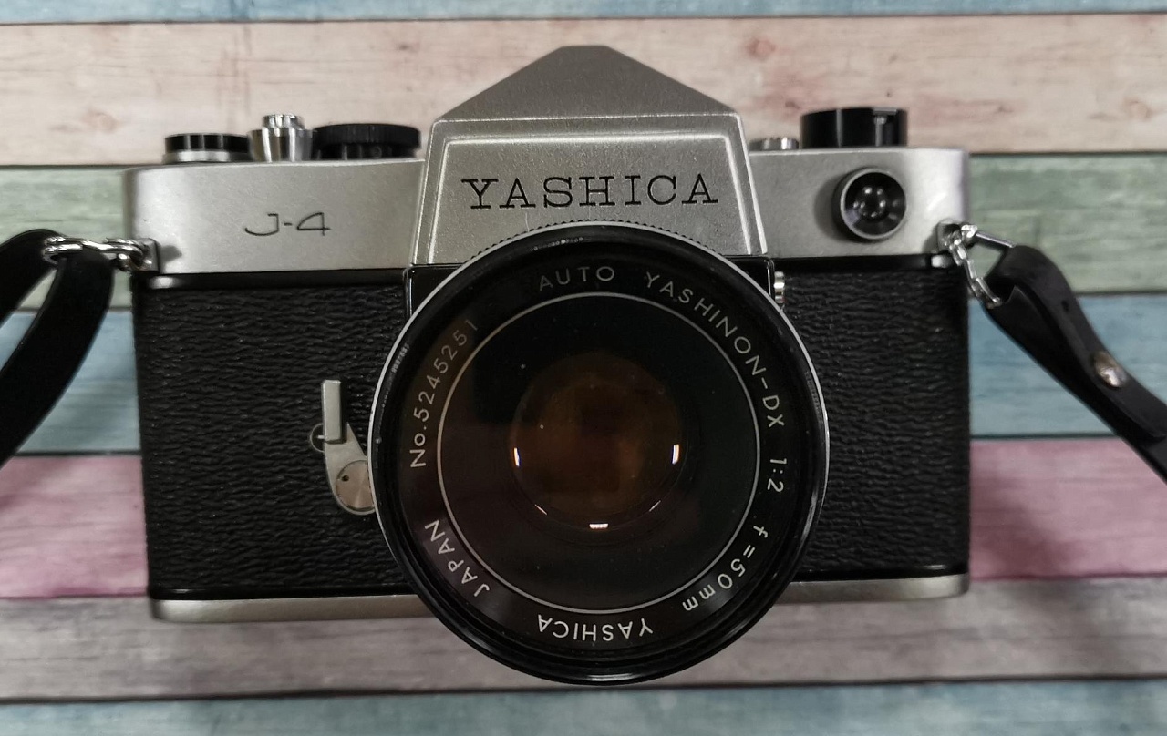 yashica j-4 + Auto yashinon-dx 50 mm f/2 фото №1