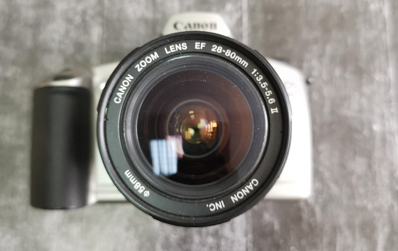Canon EOS 3000N + Canon Zoom Lens EF 28-80mm F/3.5-5.6 II фото №1